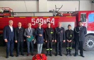 Minister w remizie. OSP Gwda Wielka dalej walczy o nowy wóz