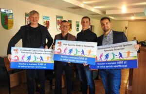 Powrót do tradycyjnych obrad, nagrody dla najlepszych