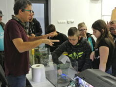 Dzieci i młodzież poznają tajniki akwarystyki