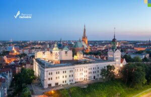 Urząd Marszałkowski wprowadza pierwsze udogodnienia dla zaszczepionych