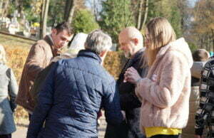 Na cmentarze powrócili wolontariusze hospicjum