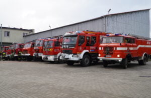 Strażacki Konwój Świętego Mikołaja ruszył w trasę! Na finał odwiedzi Szczecinek