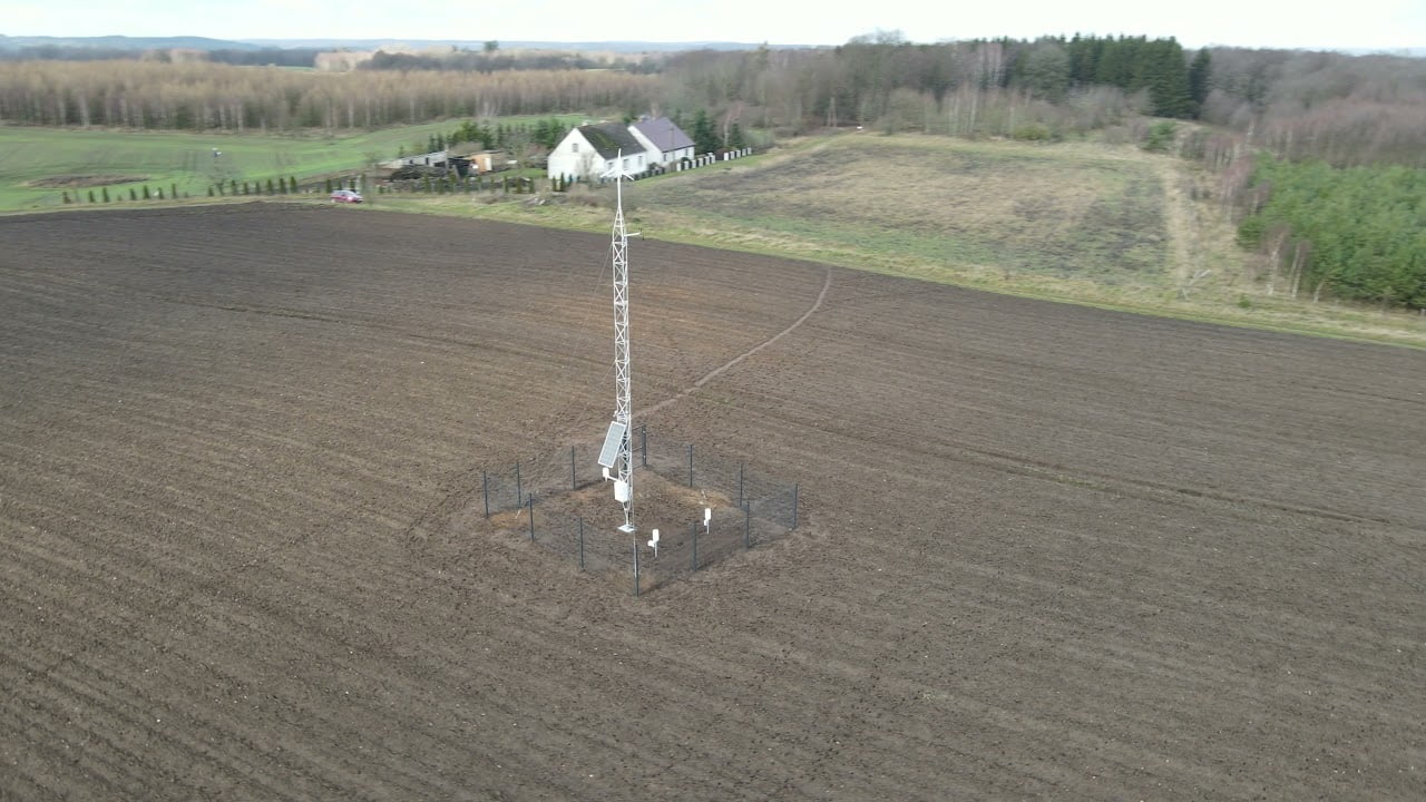 Stacja meteorologiczna w gminie Barwice – nagranie z drona