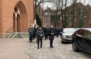 Mężczyźni znów zamanifestowali wiarę