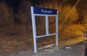 Zdemolował przystanek kolejowy