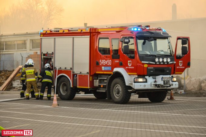 Niespokojna niedziela strażaków
