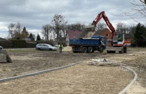 Plac zabaw, ścieżka rowerowa oraz nowy rynek – intensywnie w Barwicach
