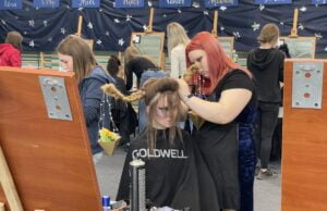 Powitanie wiosny z szalonymi fryzurami