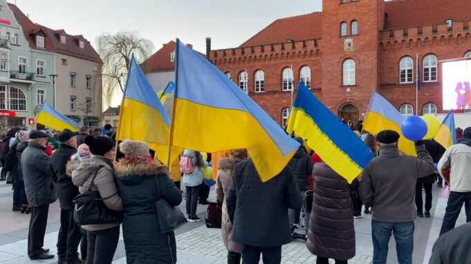 Mieszkańcy Szczecinka solidarni z Ukrainą 🇵🇱 🤝 🇺🇦