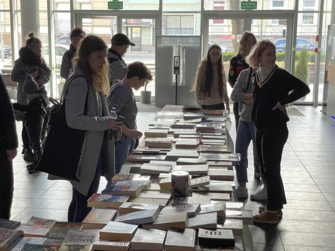 Wymiana książek z BookNation i kiermasz ozdób wielkanocnych