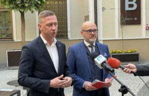 KCUW wypowiada umowę Krasnoludkowi