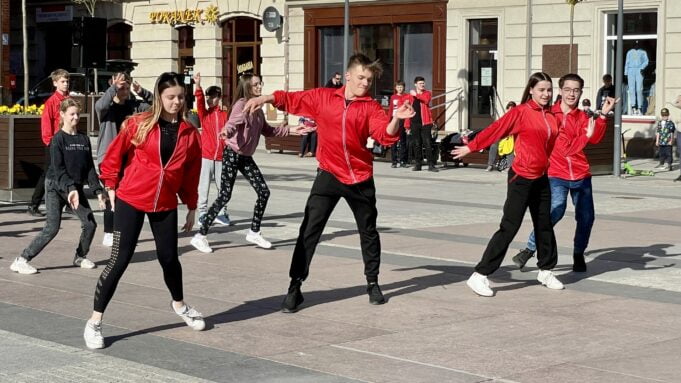 Aida spontanicznie świętuje Międzynarodowy Dzień Tańca