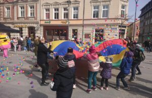 Wspólna zabawa z Tratwą