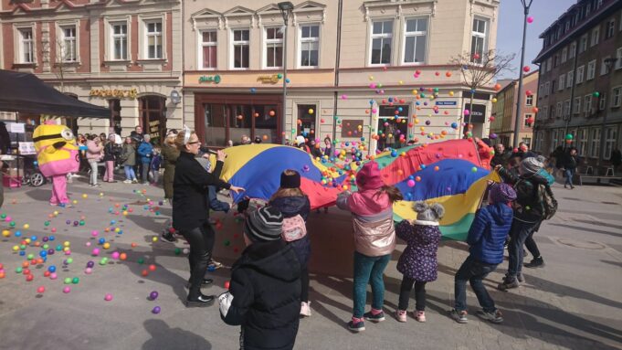 Wspólna zabawa z Tratwą
