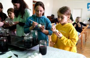 Warsztaty pisankowe w SAPiK-u