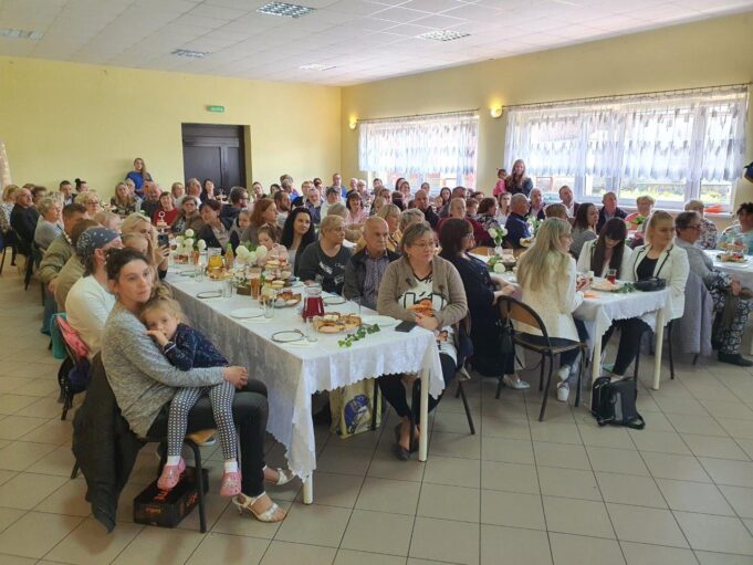 W Starym Chwalimiu połączono święto mamy, taty i dzieci