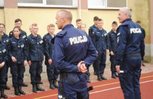 Uczniowie Siódemki ćwiczyli z Policją