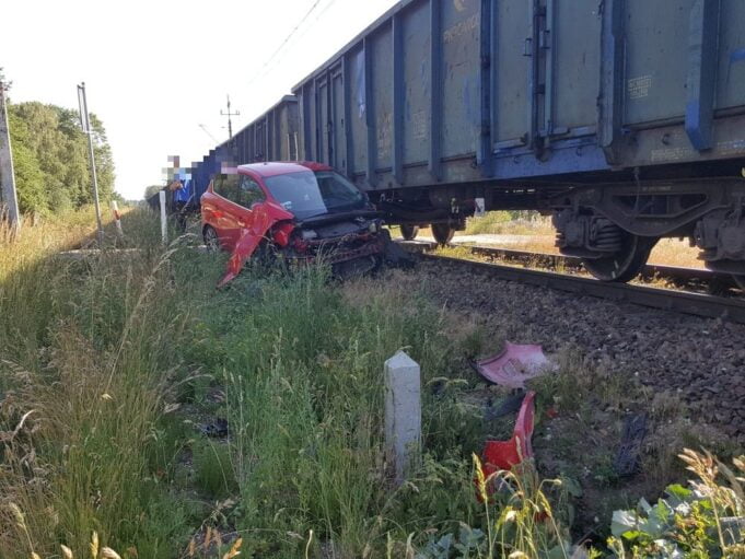 O krok od tragedii na przejeździe kolejowym