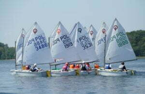 Szymon Pindral na podium regat
