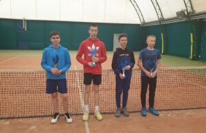 Szczecinek mocny na korcie