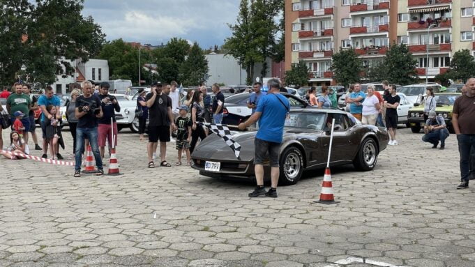 Oldtimery na Placu Kamińskiego