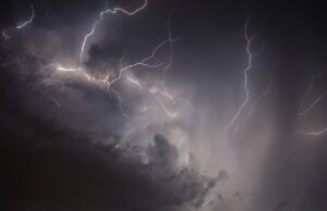 Prawdopodobna noc z burzami