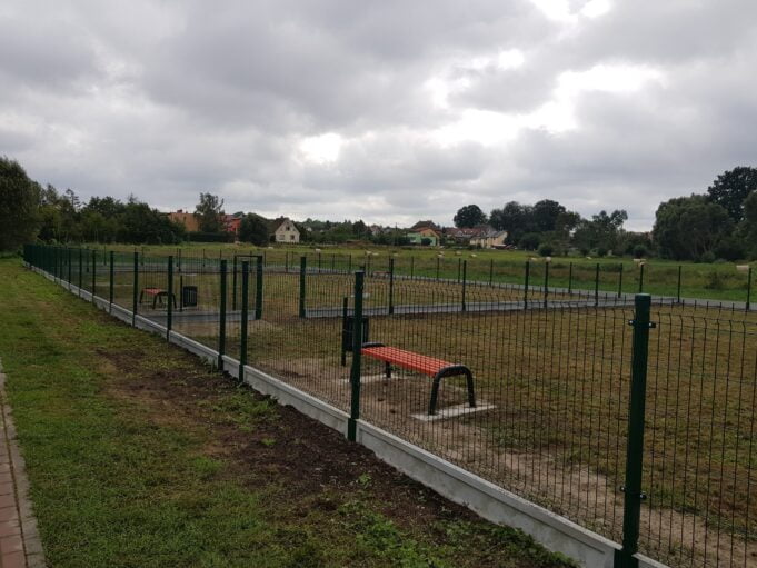 Barwicki wybieg dla psów oddany do użytku