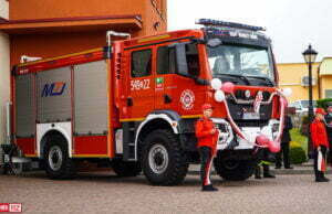 Cztery nowe wozy strażackie dla regionu