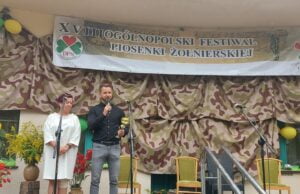 Piosenki żołnierskie zawładnęły borneńskim DPS-em