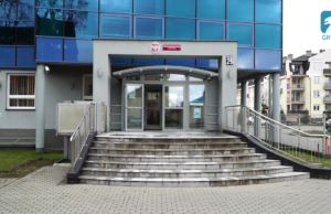 Okradł staruszkę, teraz trochę posiedzi