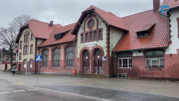 Radni zdalnie przejęli dworzec, czekamy na trzeci przetarg