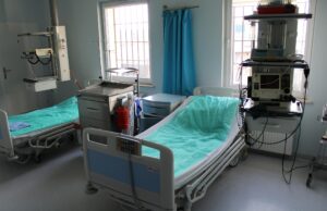 Lekarze, farmaceuci, pielęgniarki poszukiwani do ZK w Czarnem