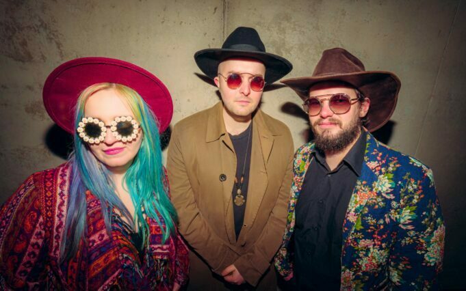 James Button Band z nowym singlem