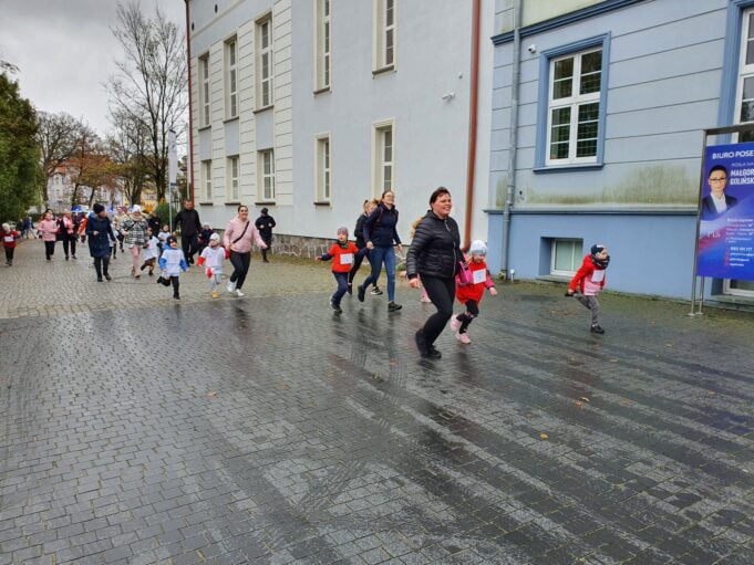 Patriotyczny bieg przedszkolaków