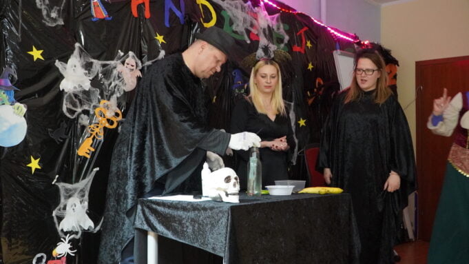 Andrzejki w dziecięcej bibliotece