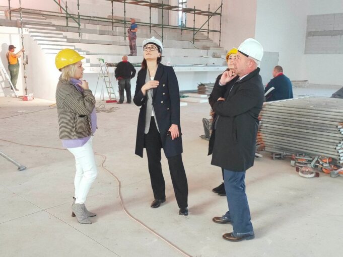 Minister Golińska odwiedziła powiatowe inwestycje