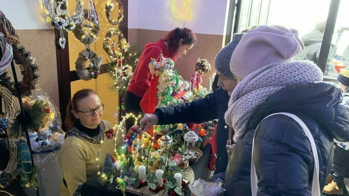 Kiermasz świąteczny w Białym Borze