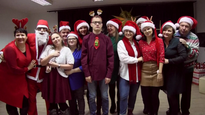 Niesłyszący kolędują i ślą życzenia