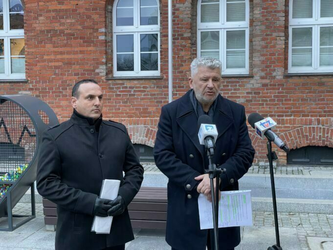 RdS dalej murem za Krasnoludkiem
