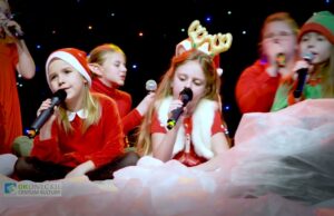 Okoneckie Centrum Kultury – A Mikołaj pędzi