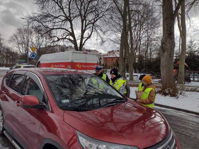 Kwiatek i odblask zamiast mandatu