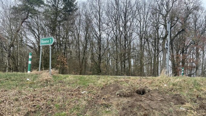 Seryjnie okradają uliczne latarnie