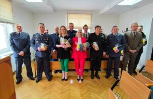 Koce dla szpitala od mundurowych