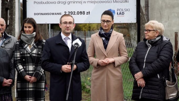 Droga w Mieszałkach oficjalnie oddana do użytku