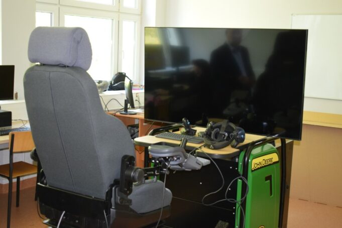 Symulator harwestera dla uczniów Rolniczaka