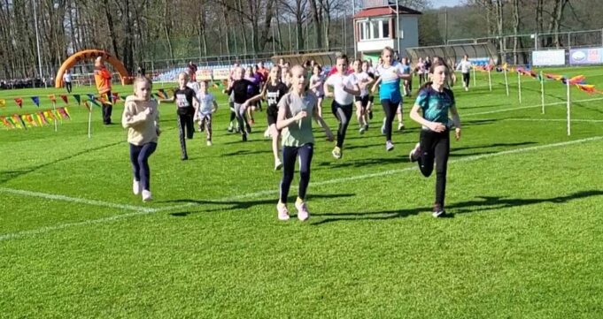 SP7 podsumowuje biegowe sukcesy i zaprasza do klasy sportowej