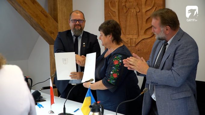 Biały Bór i Biała Krynica oficjalnie partnerami