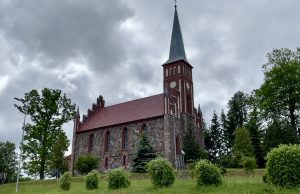 Zabytkowy kościół w Gwdzie Wielkiej