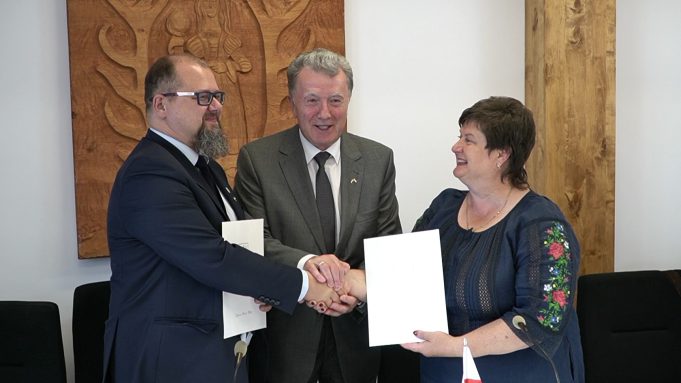 Biały Bór i Biała Krynica oficjalnie partnerami