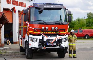 Oficjalne przekazanie nowego wozu OSP Gwda Wielka